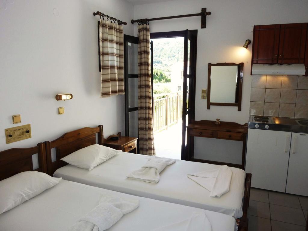 Hotel Golden Sun Kokkari Pokoj fotografie